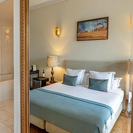 Le Consulat 4*