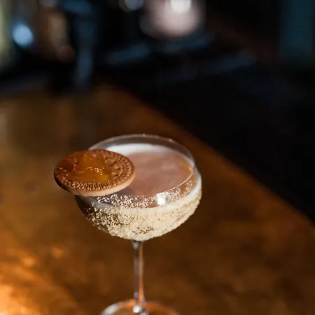 Le Consulat Отель 4*