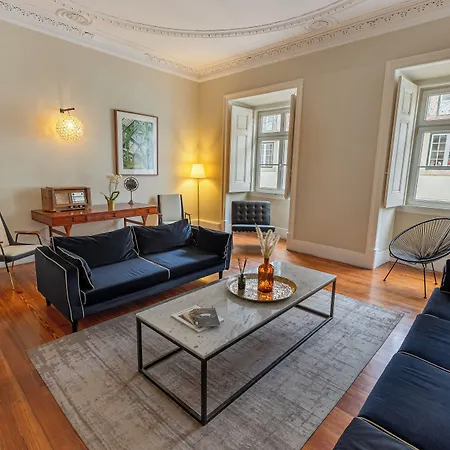 Le Consulat Hotel