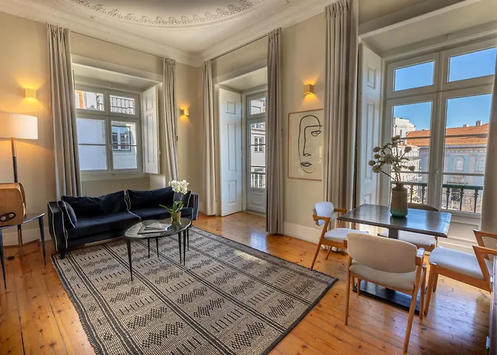 Le Consulat Hotel 4*