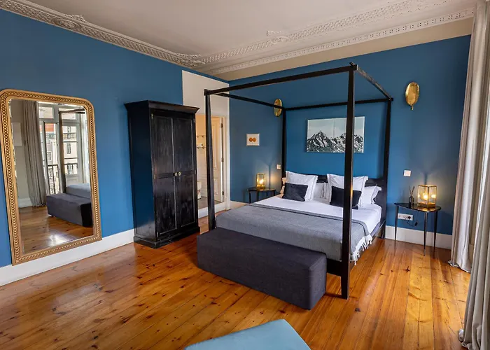 Le Consulat Отель