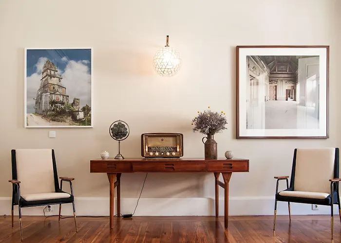 Отель Le Consulat 4*