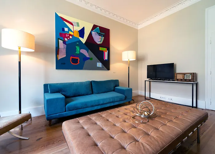 Le Consulat Отель 4*