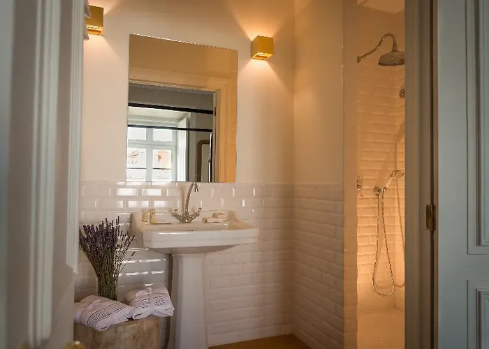 Le Consulat Лиссабон