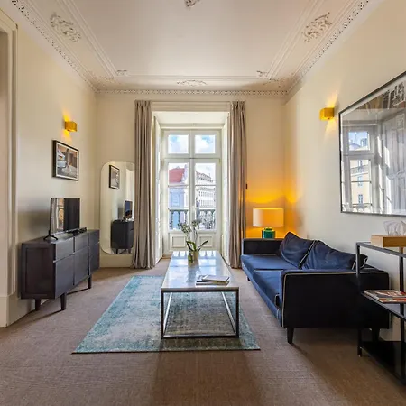 Le Consulat Hotell 4*